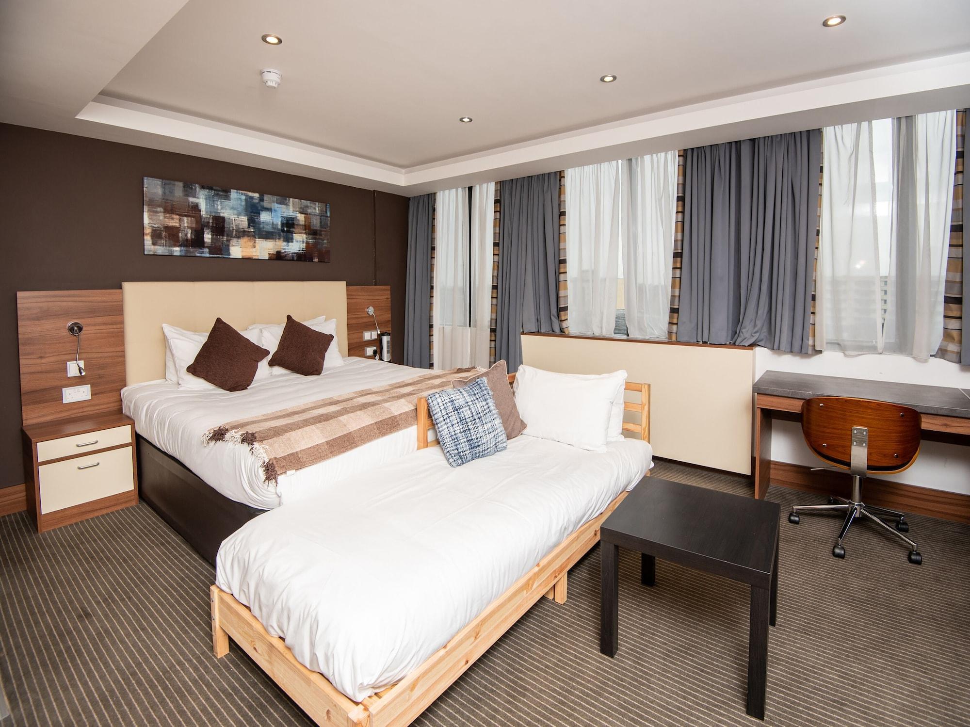 Livin' Serviced Apartments Watford  Buitenkant foto