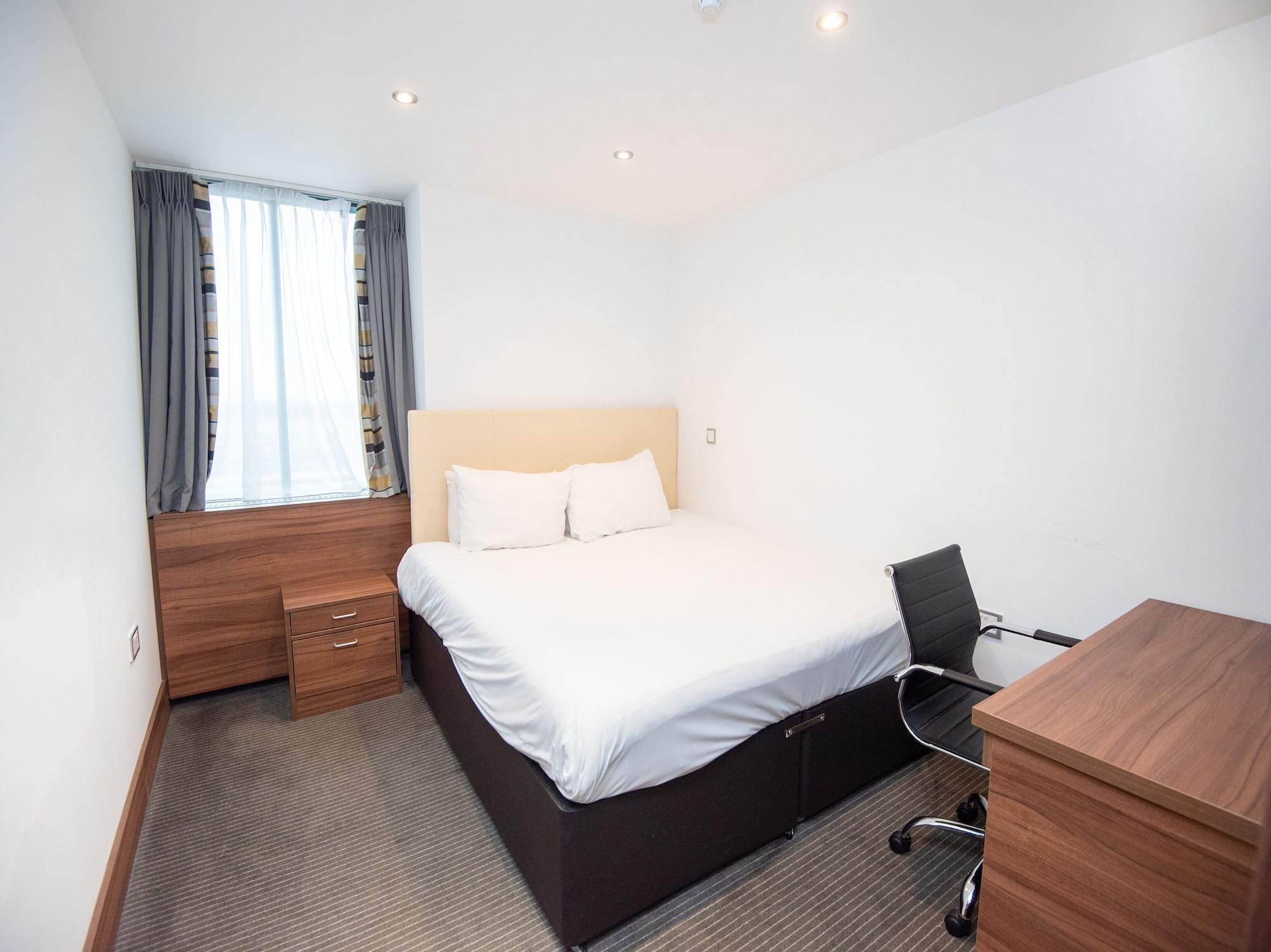 Livin' Serviced Apartments Watford  Buitenkant foto