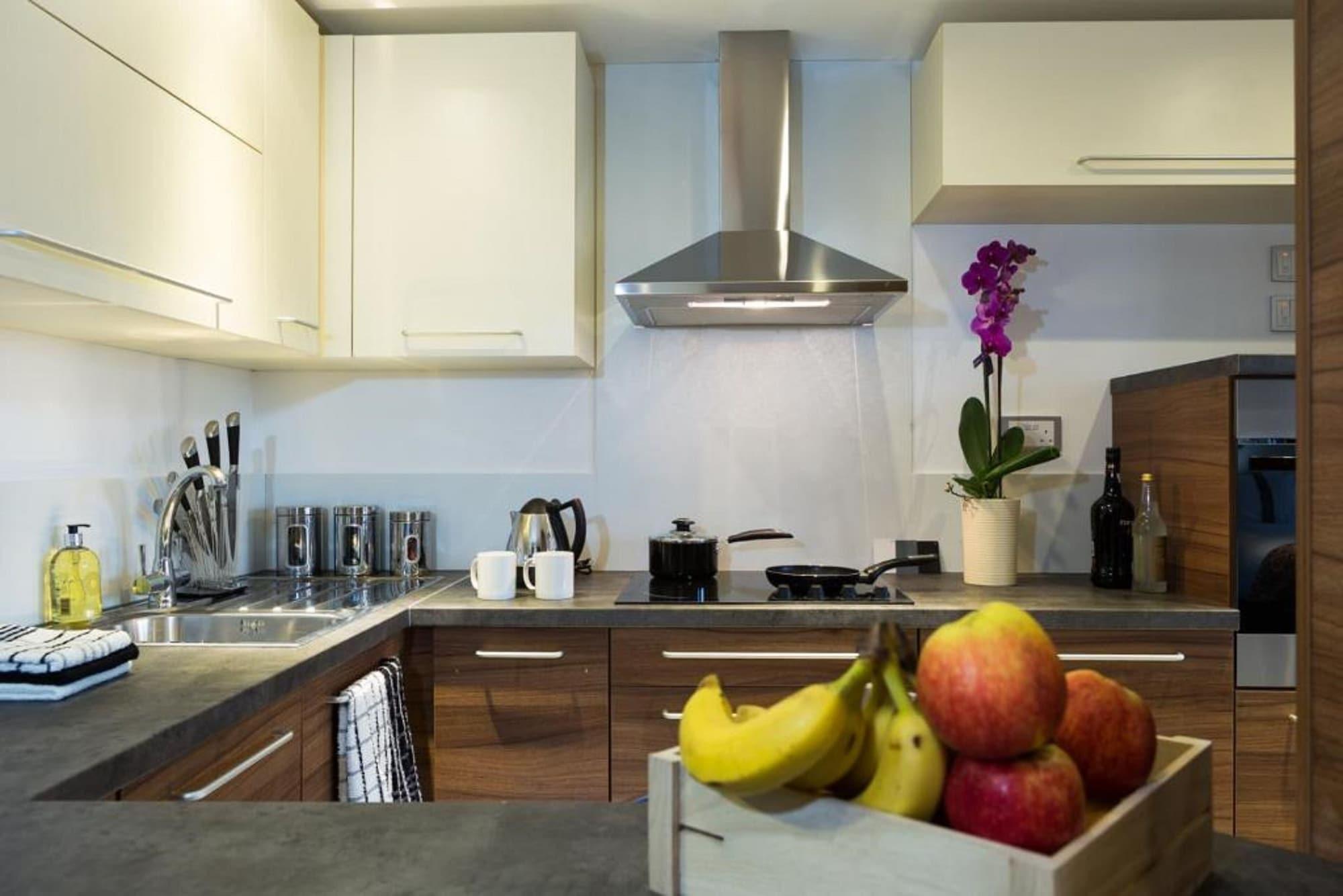 Livin' Serviced Apartments Watford  Buitenkant foto