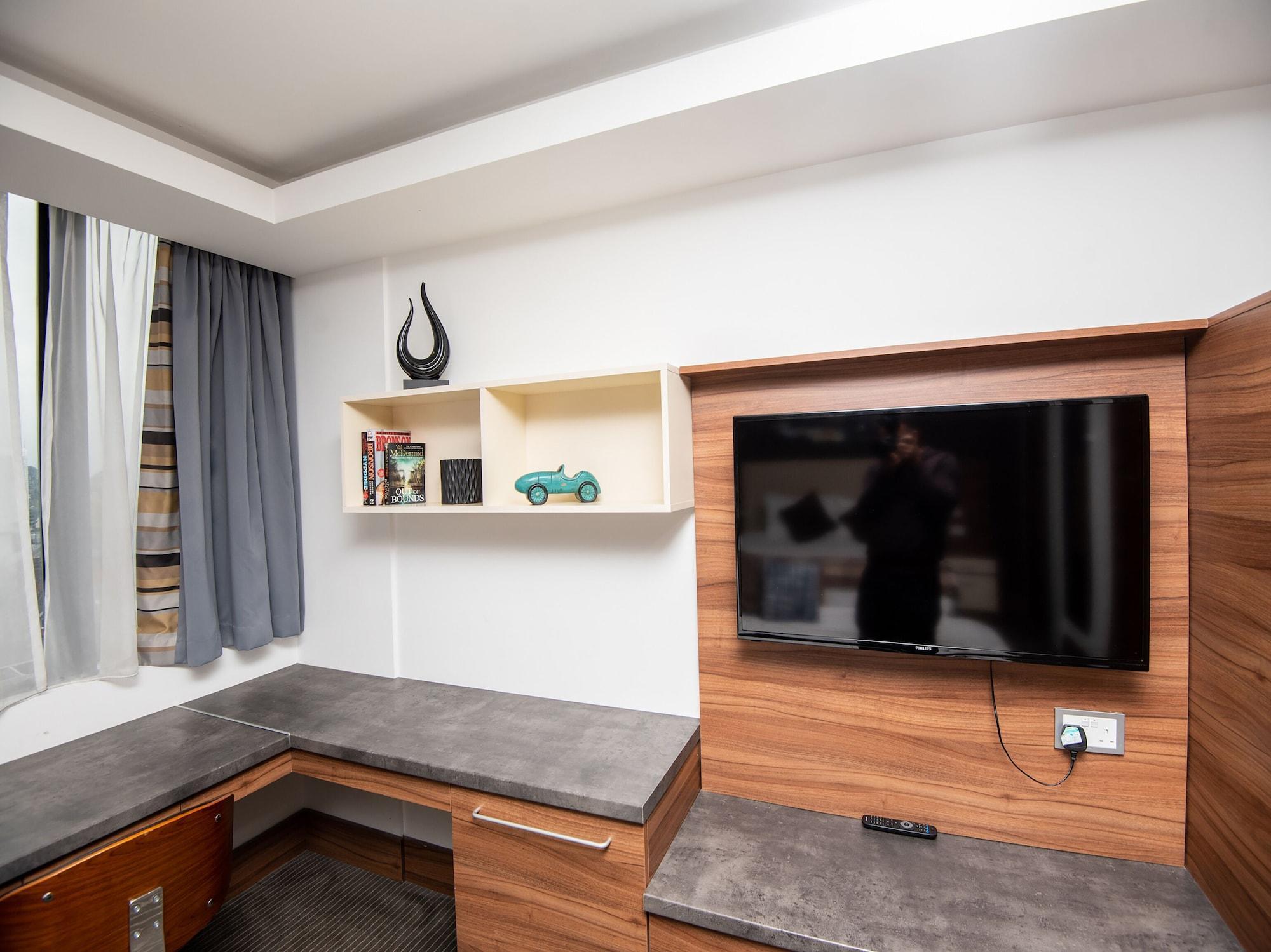 Livin' Serviced Apartments Watford  Buitenkant foto