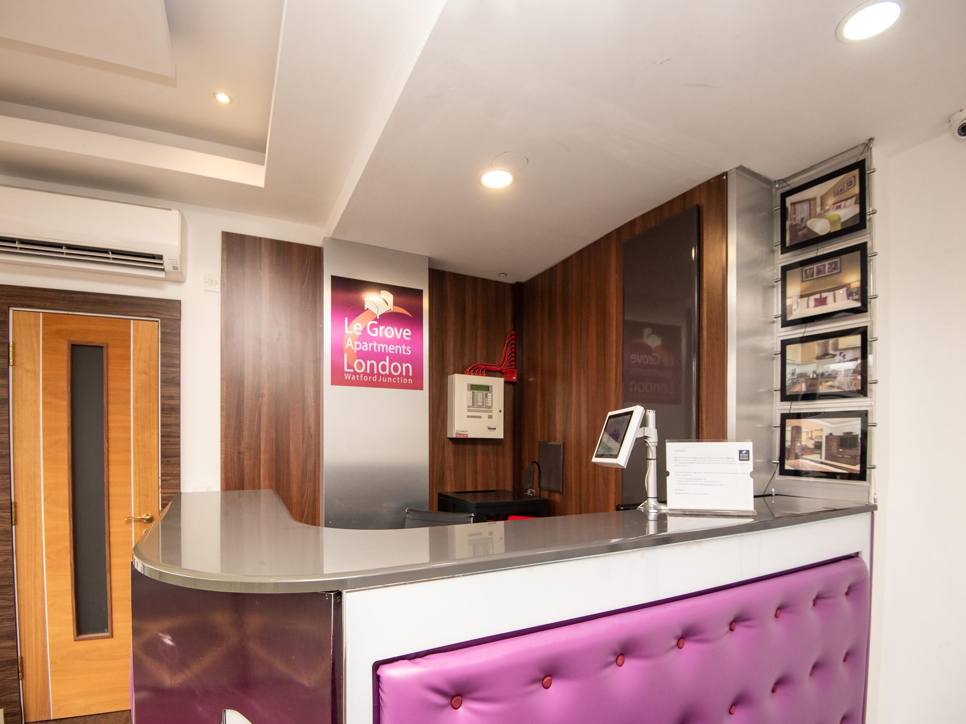 Livin' Serviced Apartments Watford  Buitenkant foto