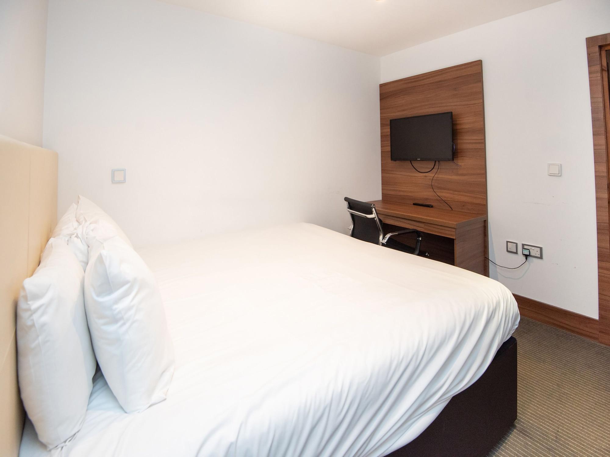 Livin' Serviced Apartments Watford  Buitenkant foto