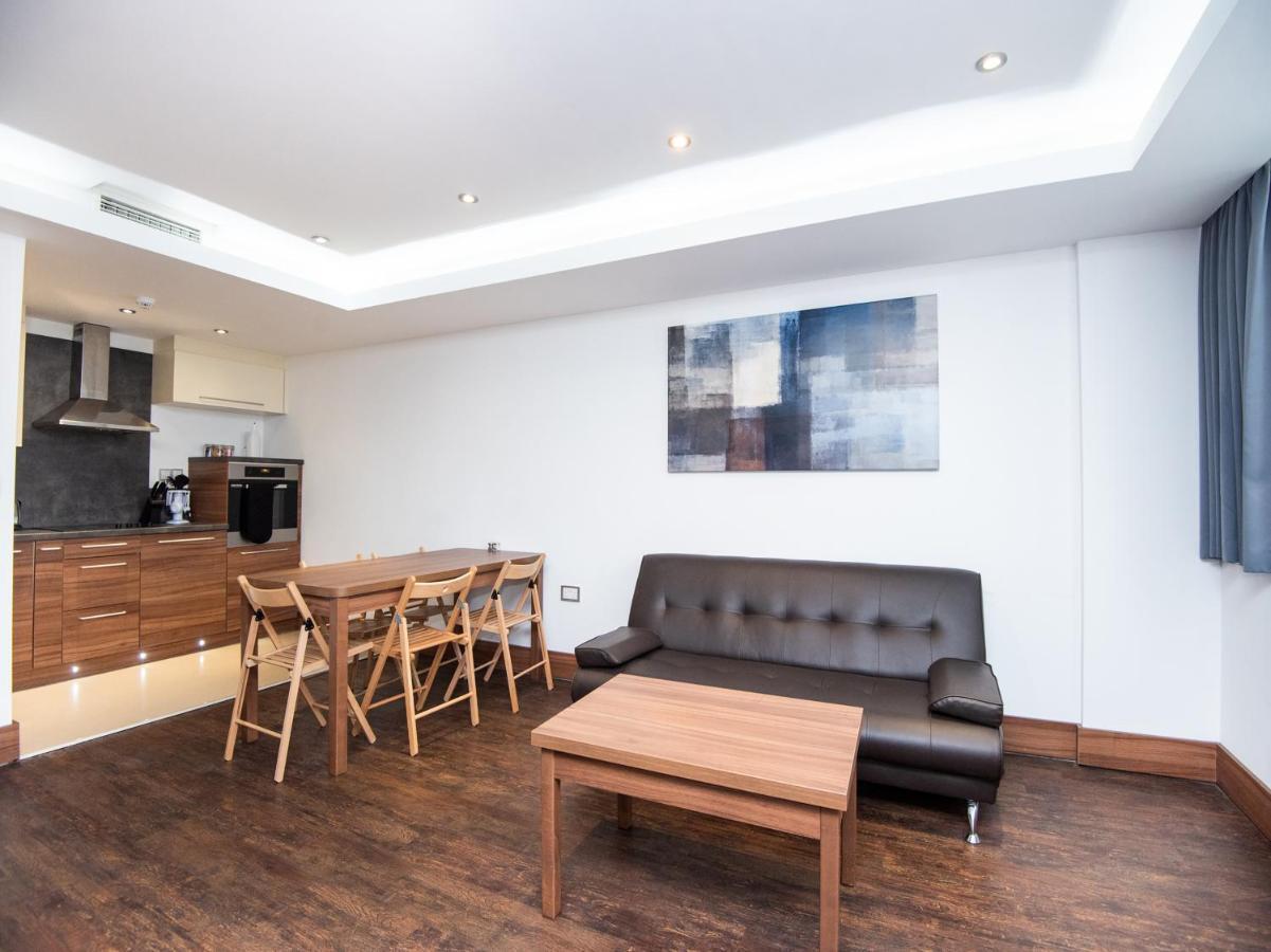 Livin' Serviced Apartments Watford  Buitenkant foto