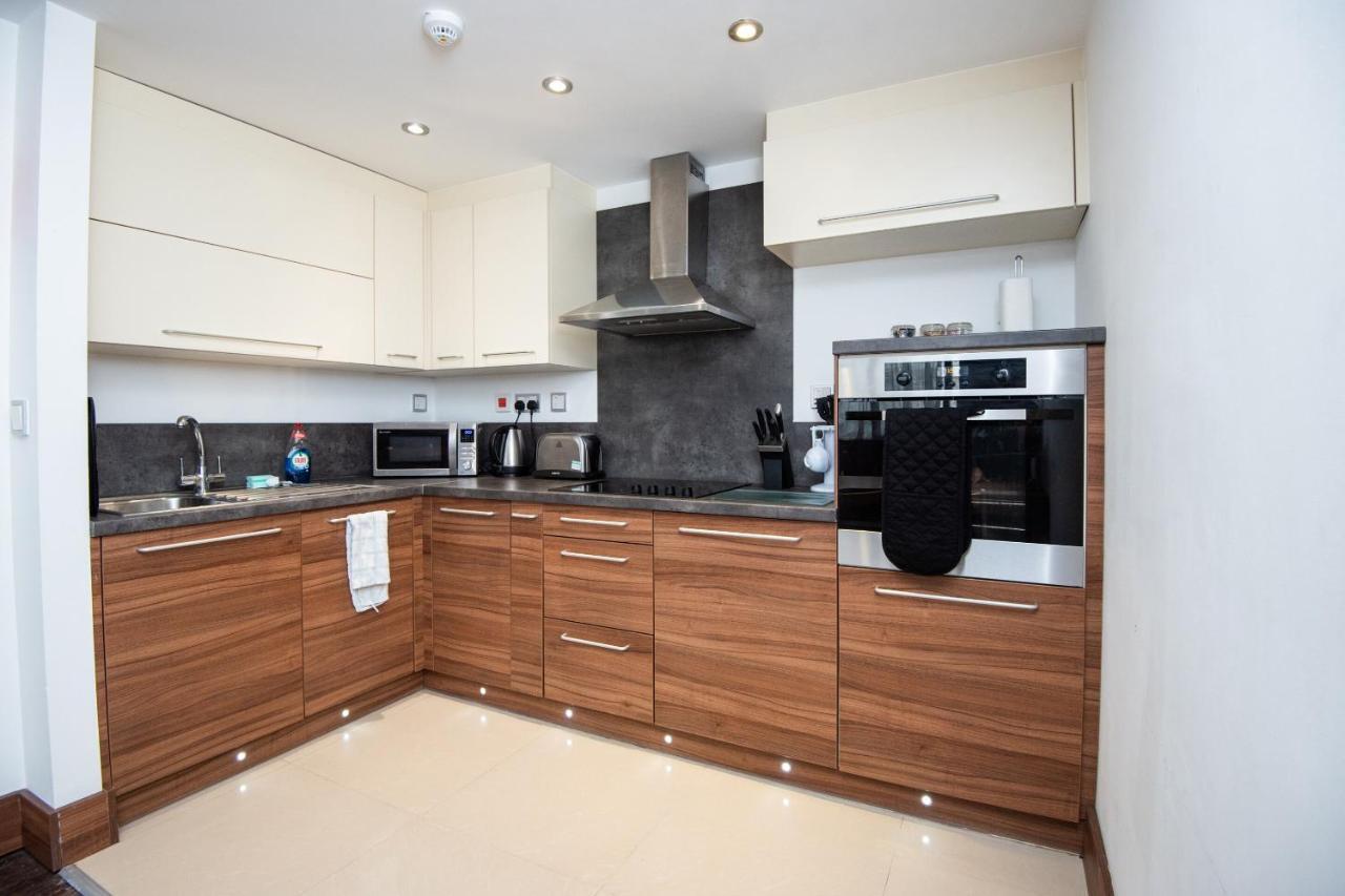 Livin' Serviced Apartments Watford  Buitenkant foto